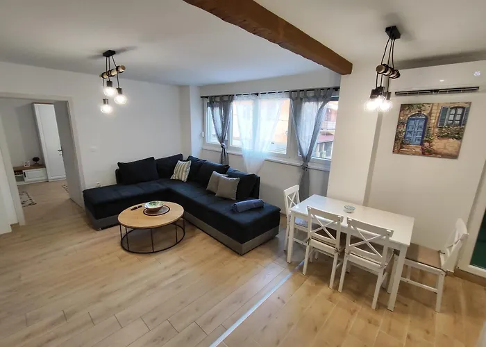 Apartment Seafront Luna Zadar